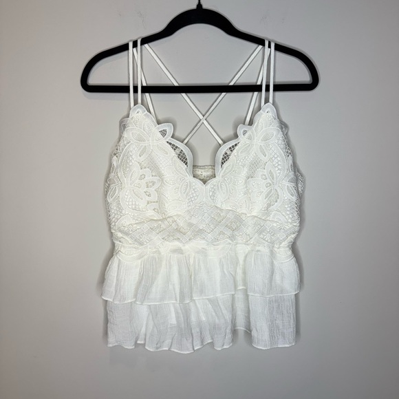 Tops - White Lace Ruffle Women’s Top